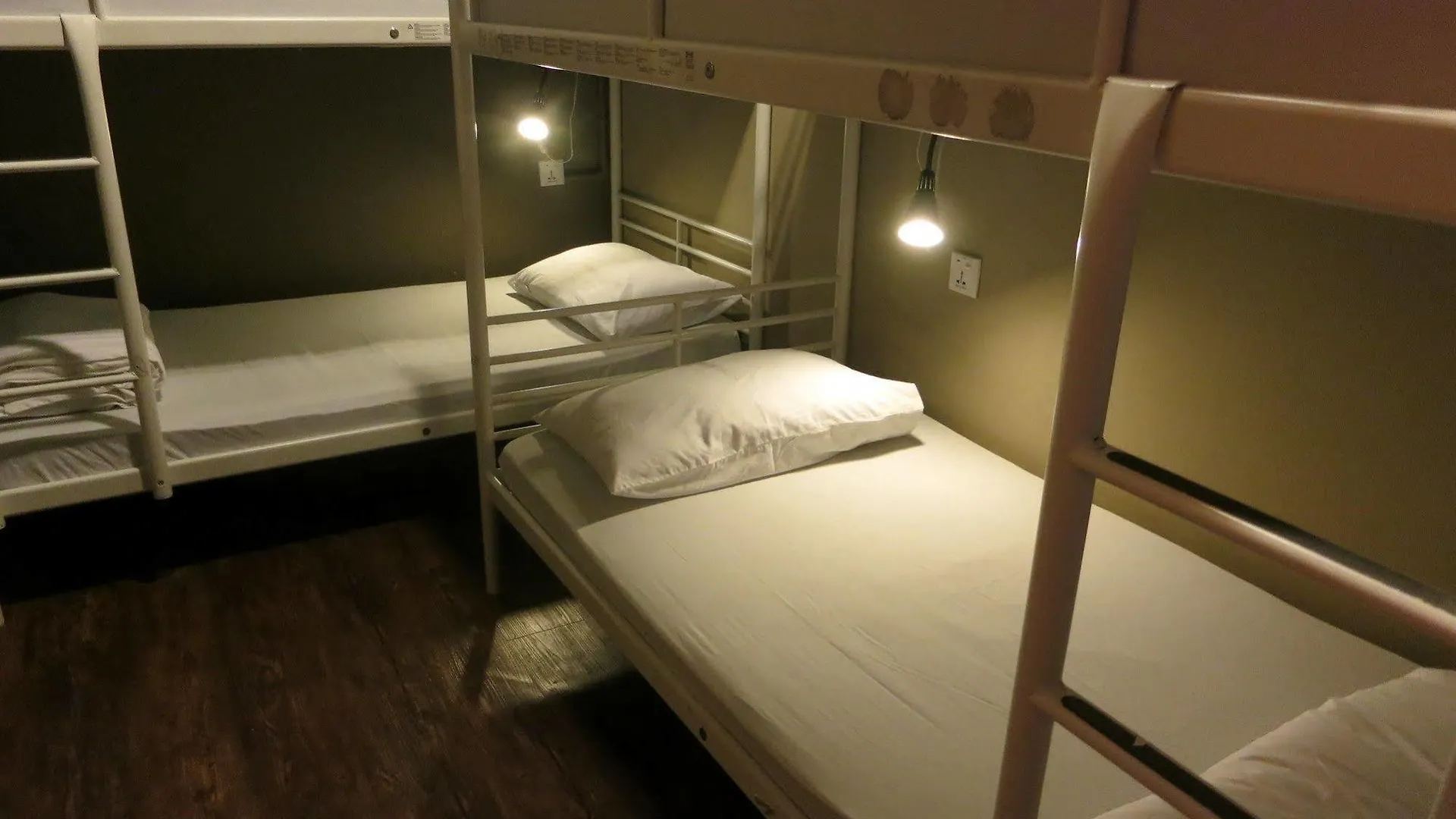 Beds & Dreams Hostel シンガポール 0*,